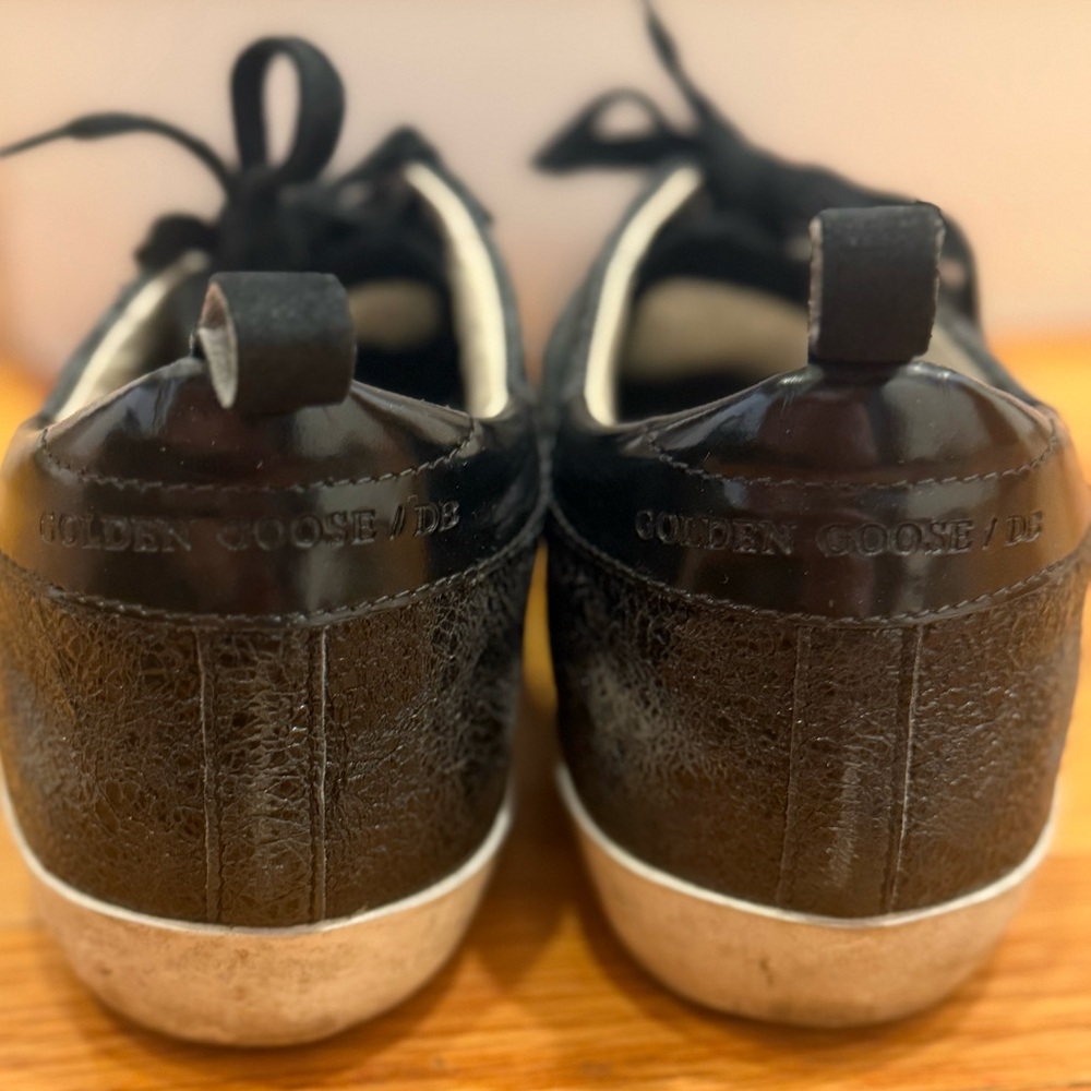 Golden Goose Black and White star designer Sneakers - Picture 6 of 9
